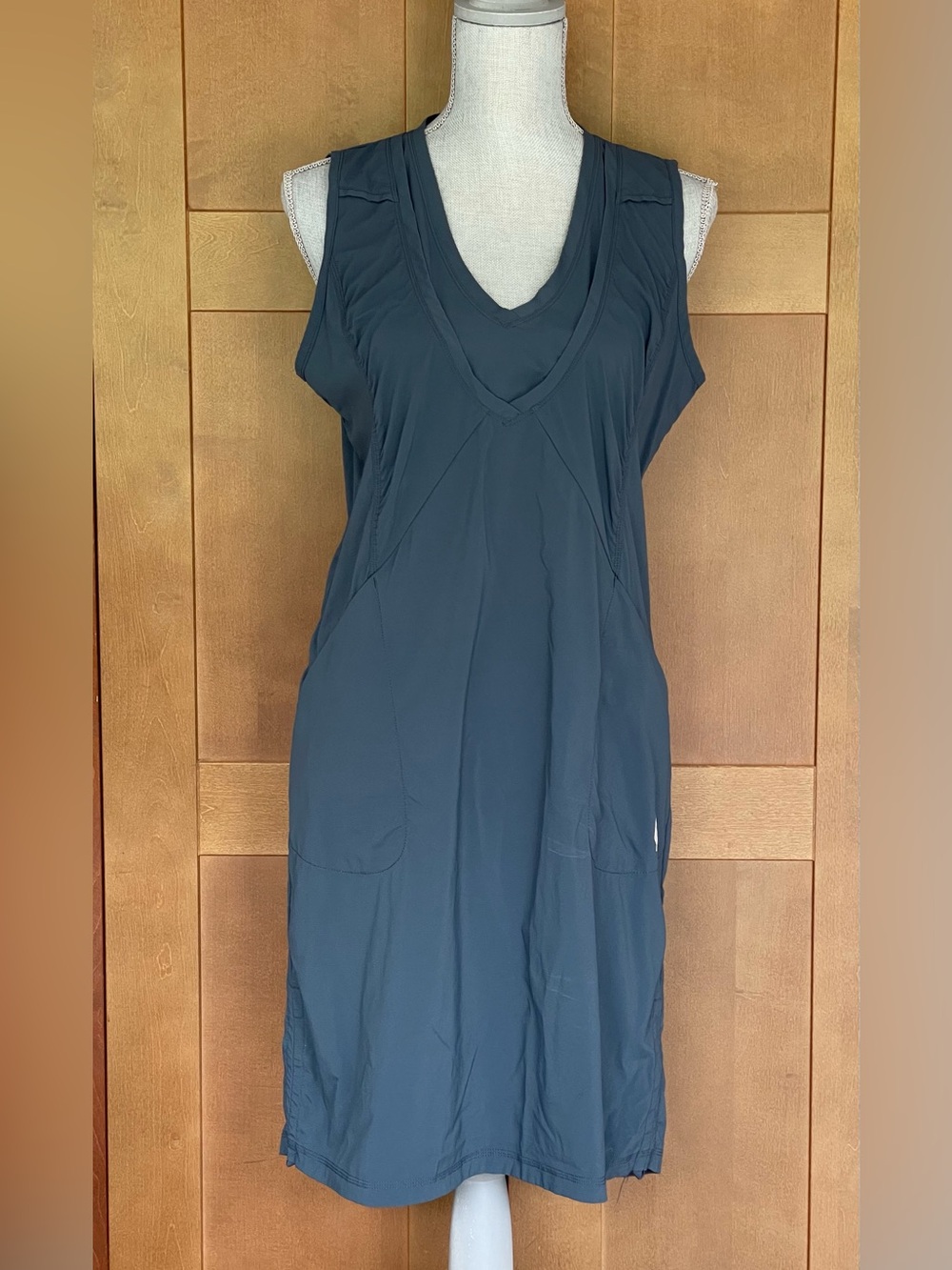 INDYGENA Sleeveless V-Neck Shift Dress in Slate Blue, Size Medium